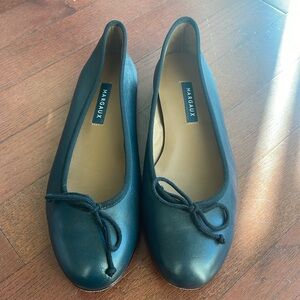 Margaux Demi Ballet Flats Navy and Black sz 37 M